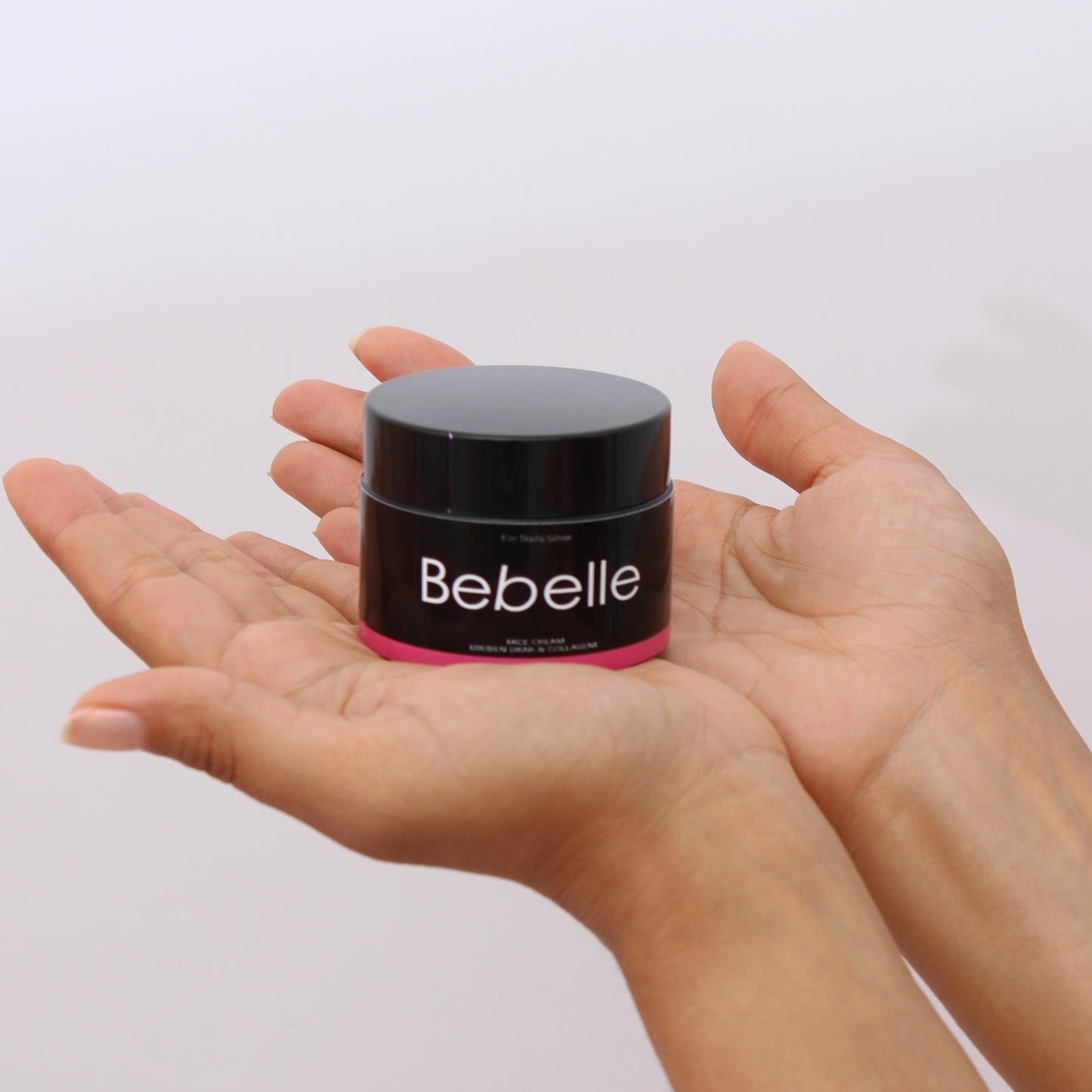 Bebelle™ Crème hydratante anti-âge d'oliban et collagène
